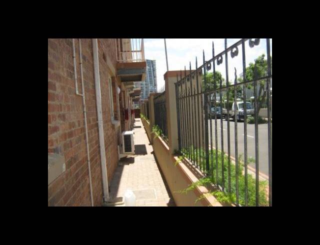 1 BEDROOM APARTMENT TO LET IN POINT WATERFRONT